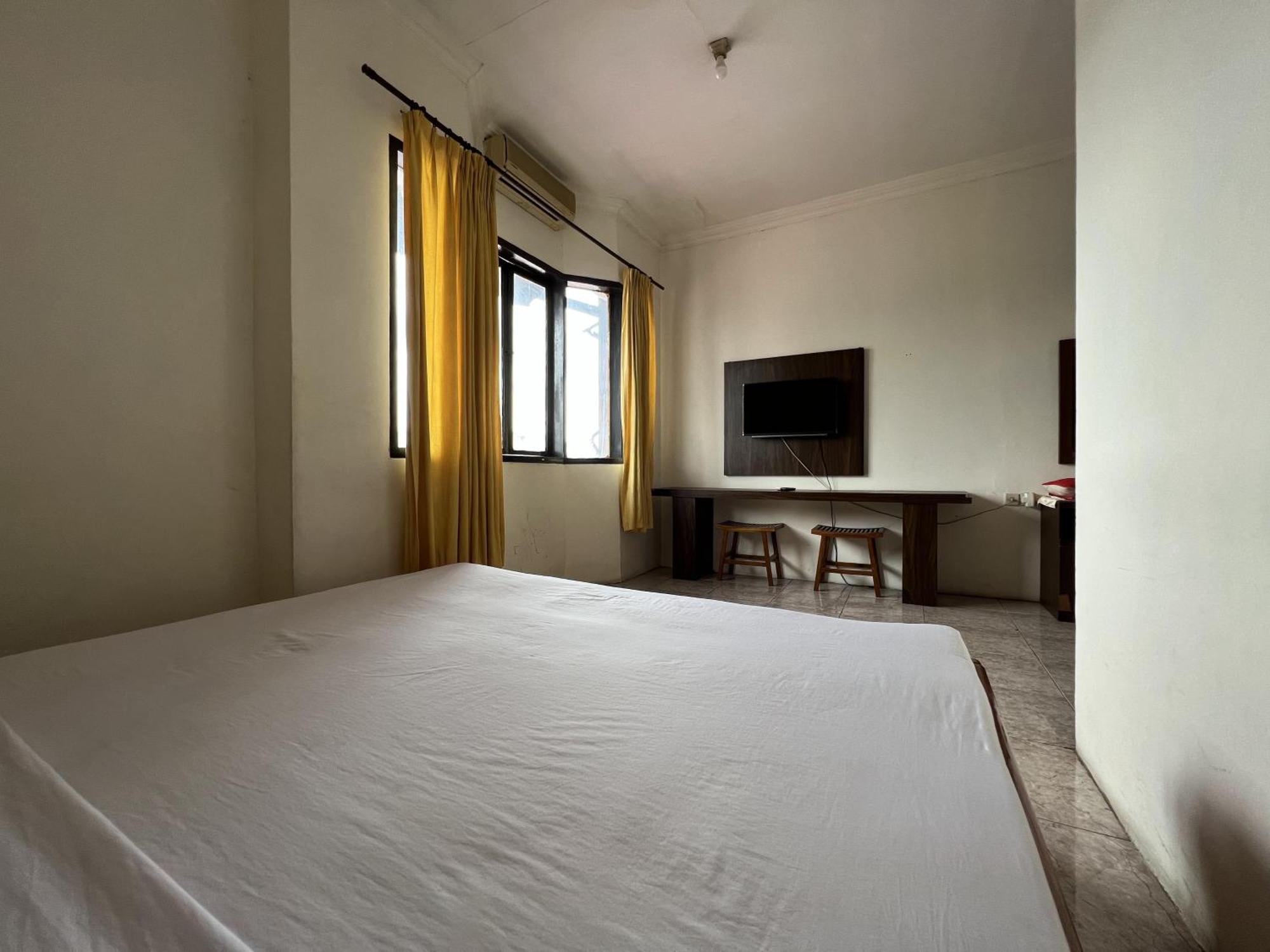 Oyo 92098 Kost Orange Syariah Otel Makassar Dış mekan fotoğraf
