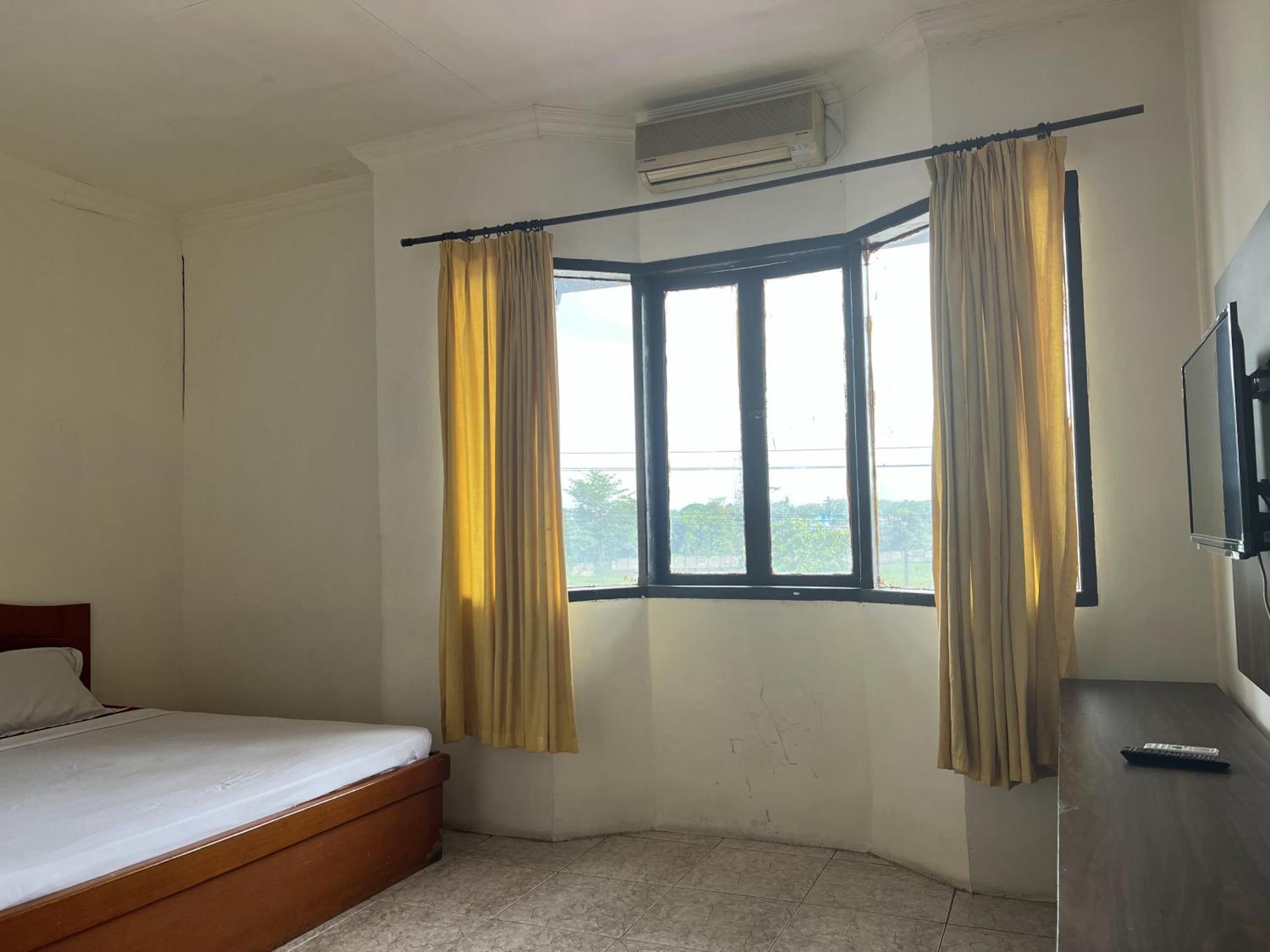 Oyo 92098 Kost Orange Syariah Otel Makassar Dış mekan fotoğraf