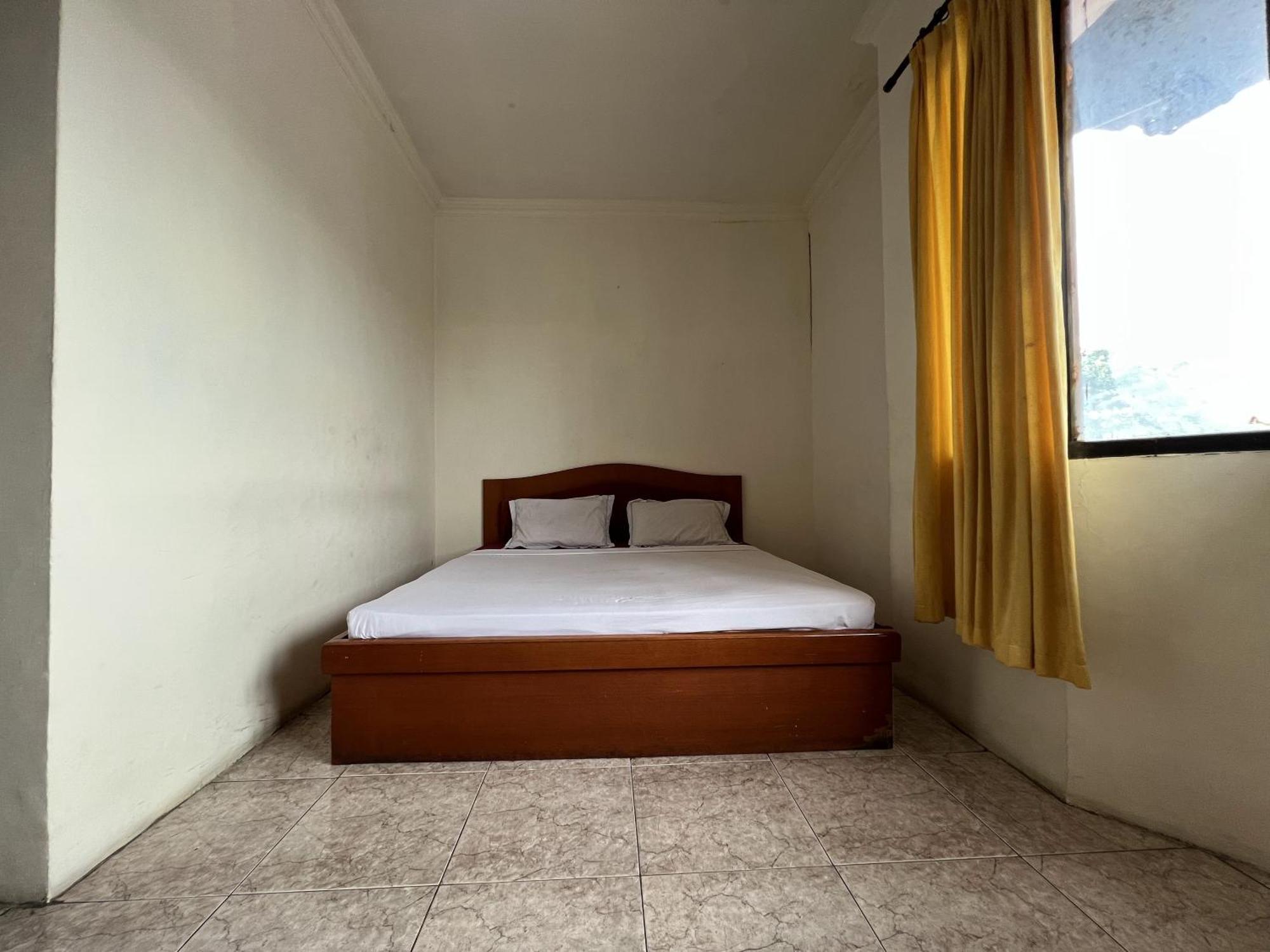 Oyo 92098 Kost Orange Syariah Otel Makassar Dış mekan fotoğraf